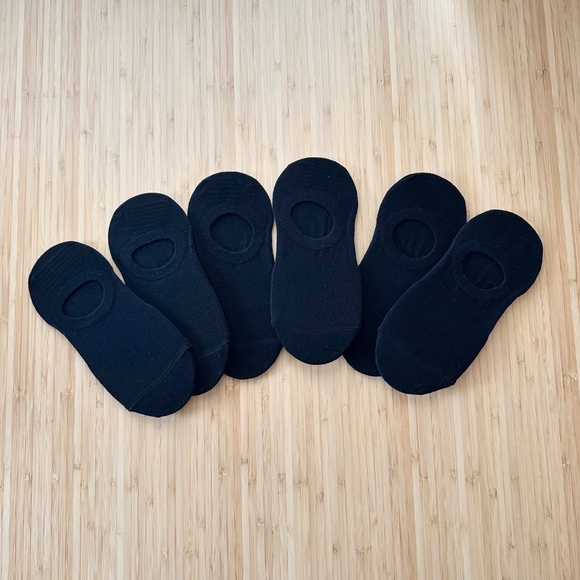 9 Pairs of Cole Haan Women's Liner / No Show Socks - Picture 2 of 5